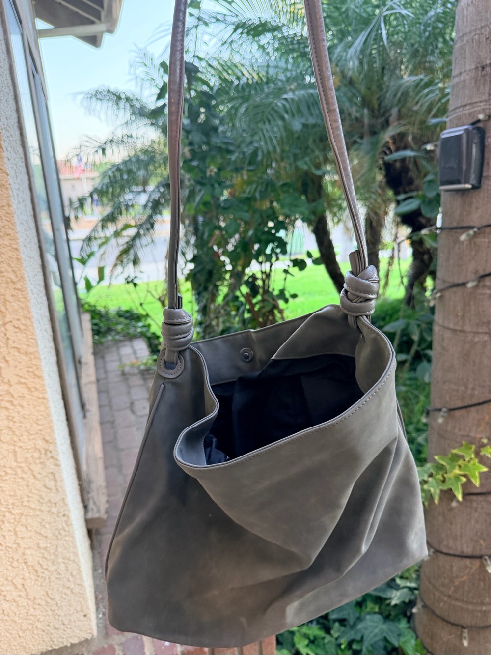 8 Other Reasons Gray Soft Fabric shoulder bag - Picture 2 of 3